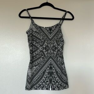 Nollie Tribal Tank, Medium, NWOT